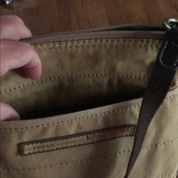 SALE: Crossbody Fossil - Picture 5 of 12